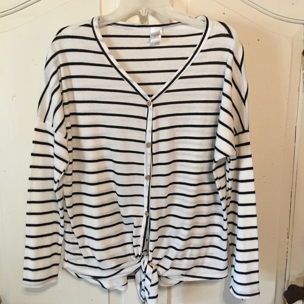 Brenda’s Top USA Waffle Knit Button Cardigan Top